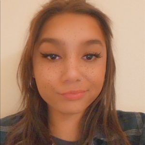 Meet your Posher, Anyeley